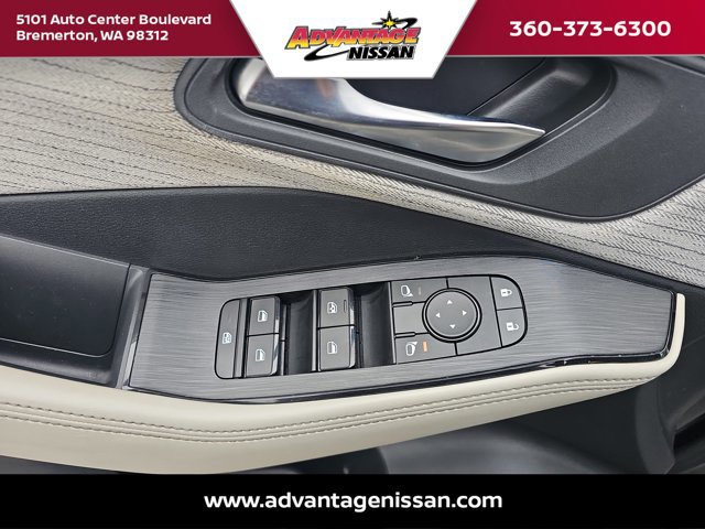 Used 2023 Nissan Rogue SV image 9