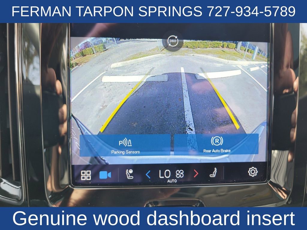 Certified 2023 Volvo XC60 B5 Plus w/ Climate Package image 26