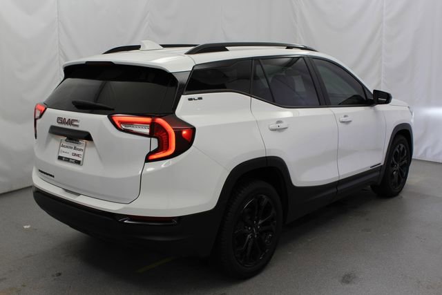 Used 2022 GMC Terrain SLE w/ Driver Convenience Package FWD image 10