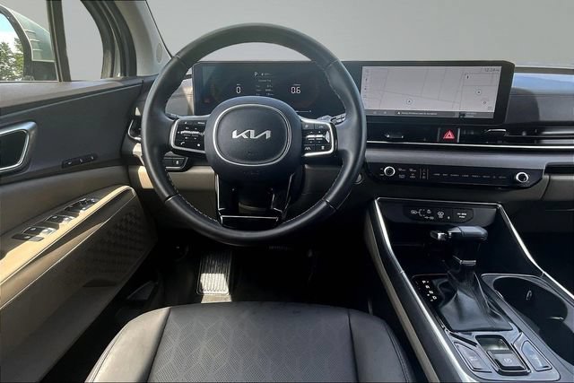 Used 2026 Kia Carnival EX FWD image 8