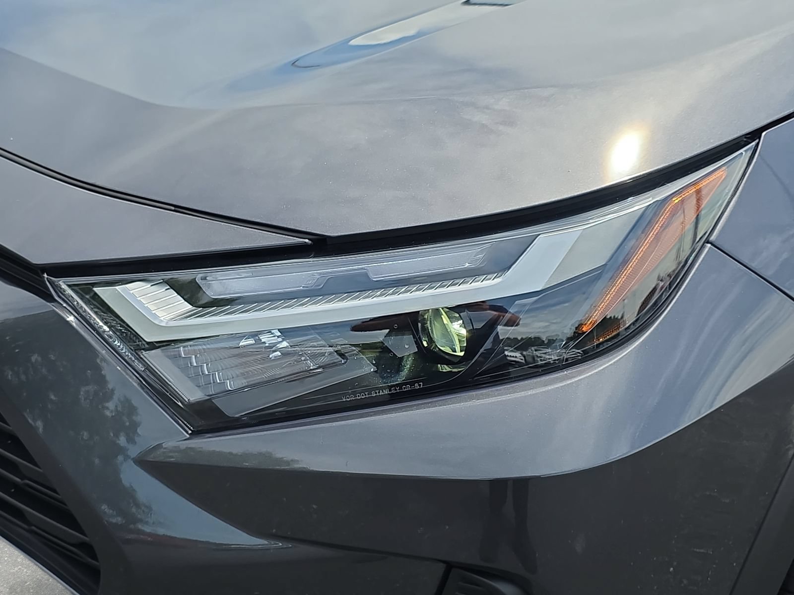 Used 2025 Toyota RAV4 XLE AWD/4WD image 29