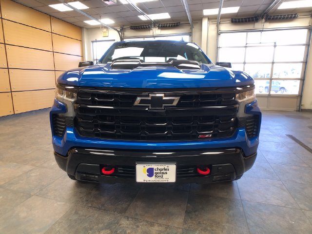 Used 2023 Chevrolet Silverado 1500 LT Trail Boss AWD/4WD image 2