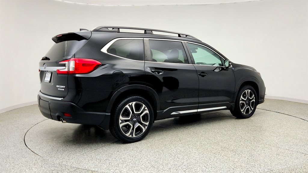Used 2023 Subaru Ascent Limited AWD/4WD image 5