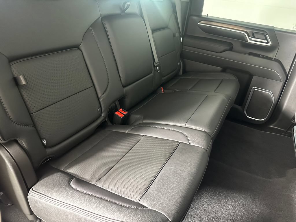 Used 2025 GMC Sierra 3500 Denali w/ Denali Reserve Package AWD/4WD image 31