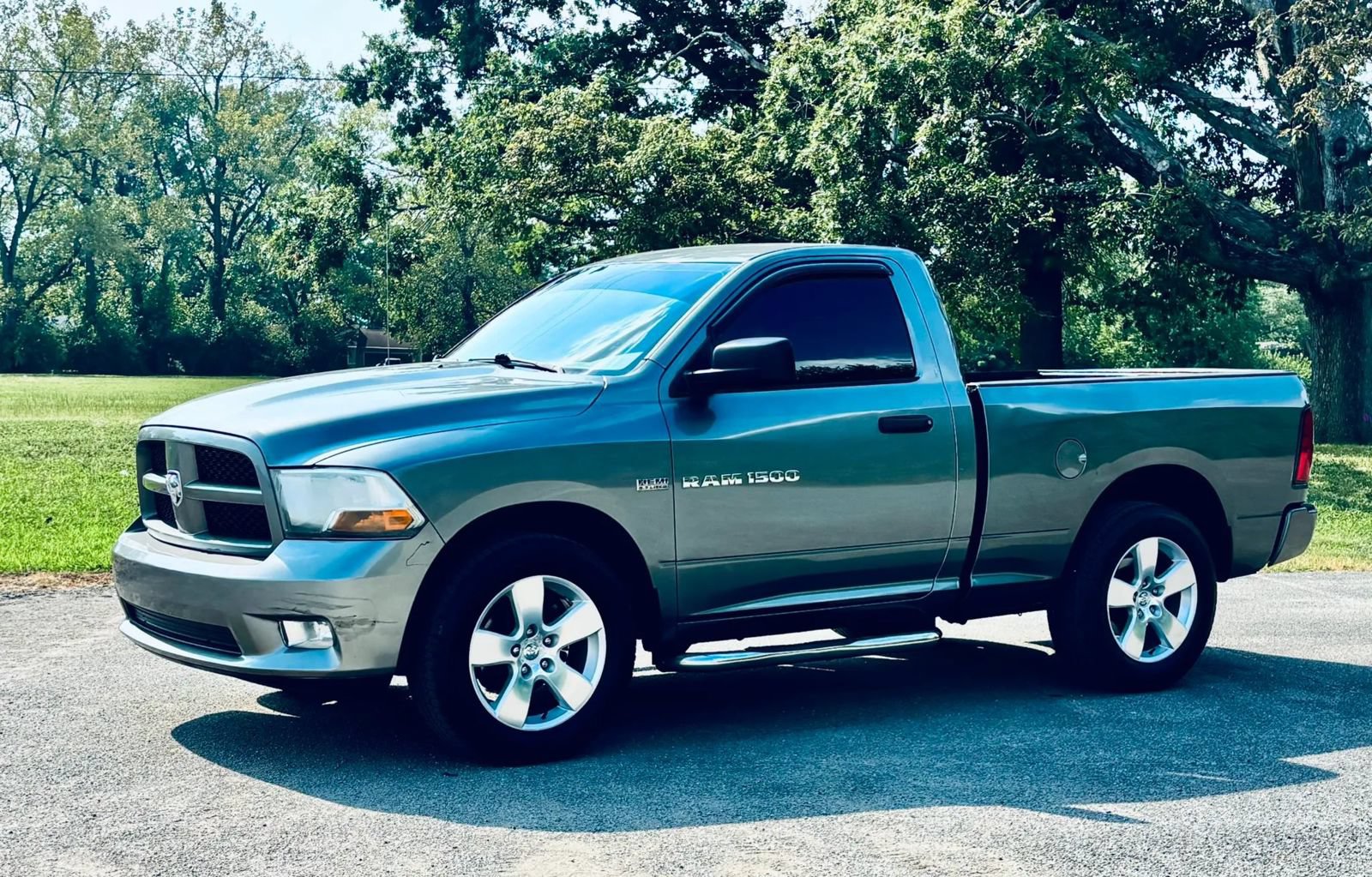 Used 2012 RAM 1500 Express RWD image 10
