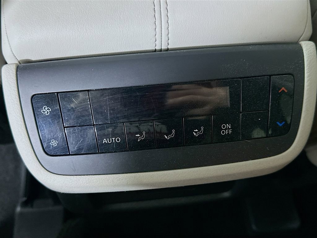Used 2023 Nissan Pathfinder SV AWD/4WD image 29
