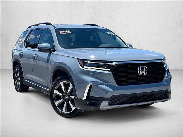 Used 2025 Honda Pilot Touring image 12