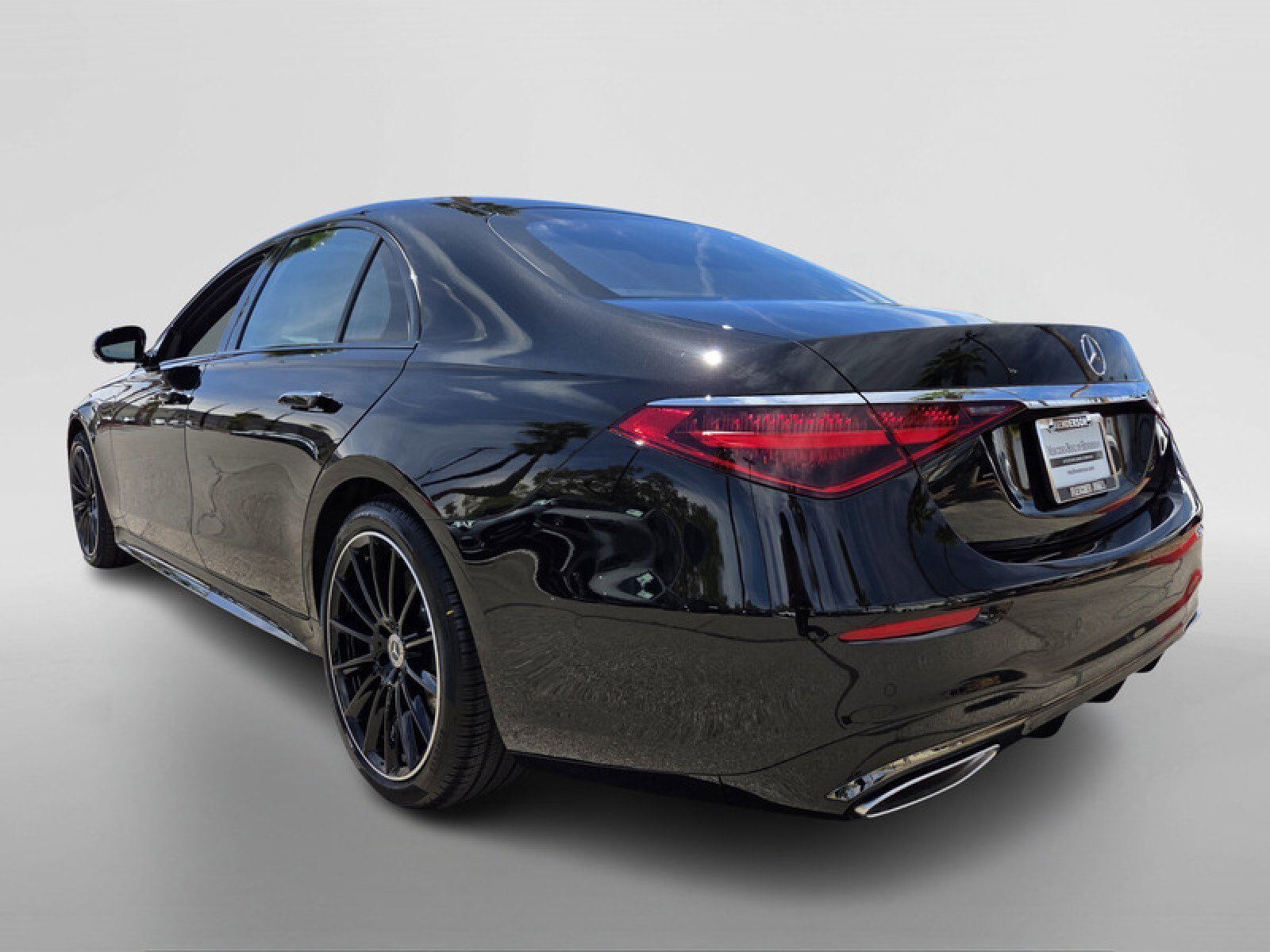 New 2026 Mercedes-Benz S 500 4MATIC image 3