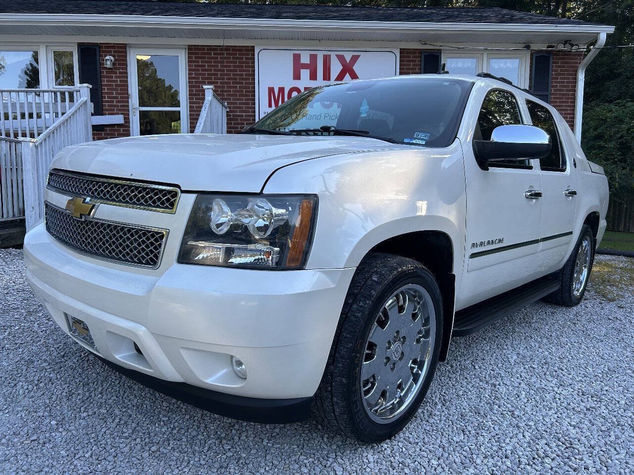 Used 2013 Chevrolet Avalanche LTZ