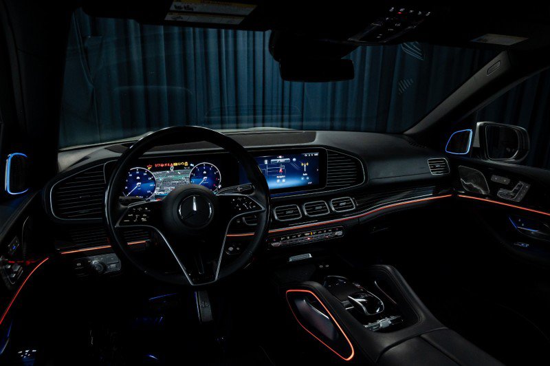 Certified 2024 Mercedes-Benz Maybach GLS 600 4MATIC image 38