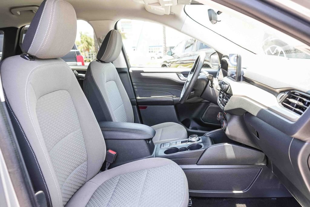 Certified 2021 Ford Escape SE FWD image 19
