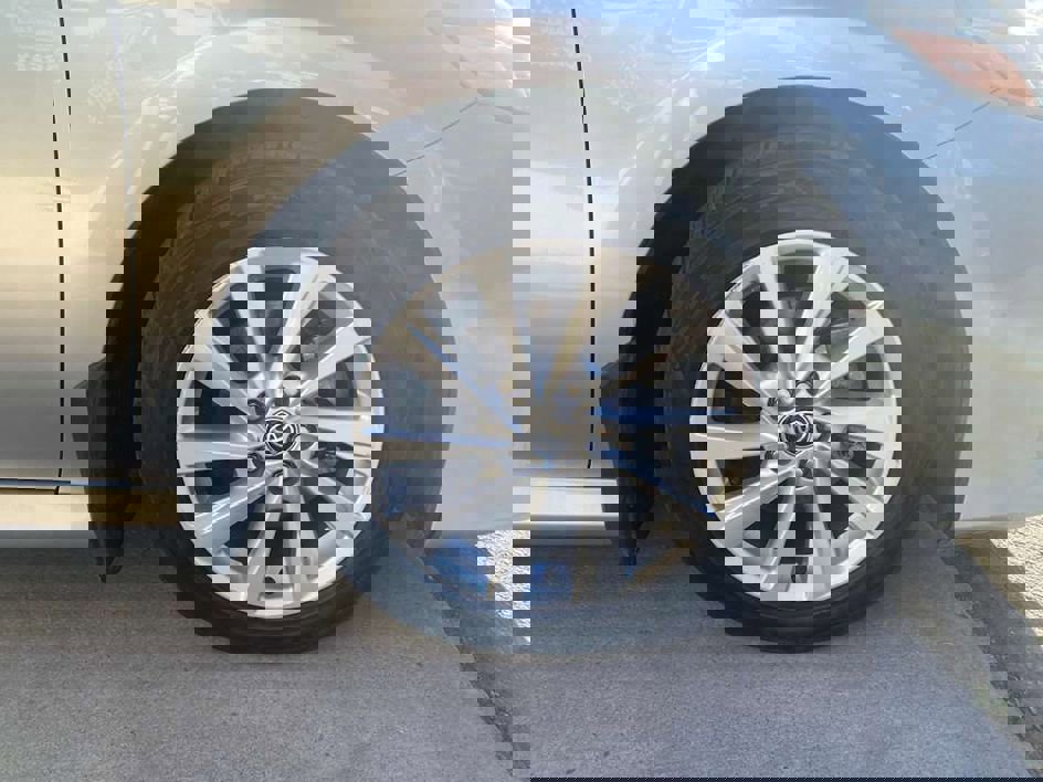 Used 2024 Toyota Camry LE image 21