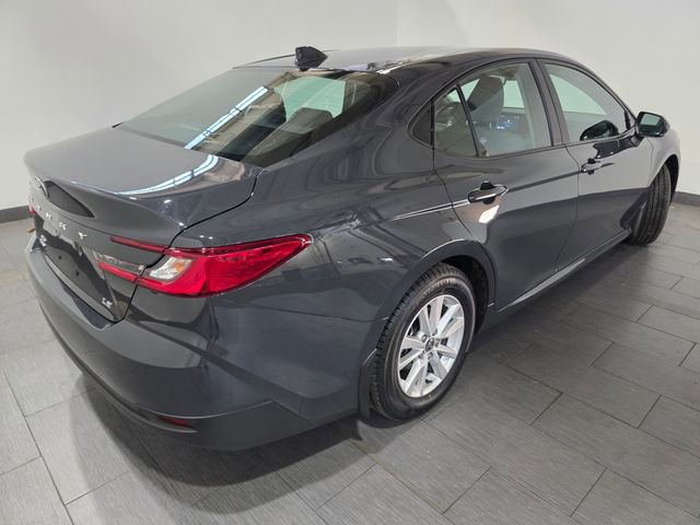 Used 2025 Toyota Camry LE w/ Convenience Package image 5