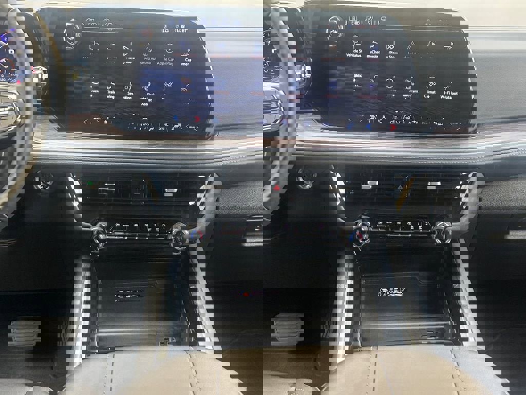 Used 2025 Chevrolet Tahoe LT image 13