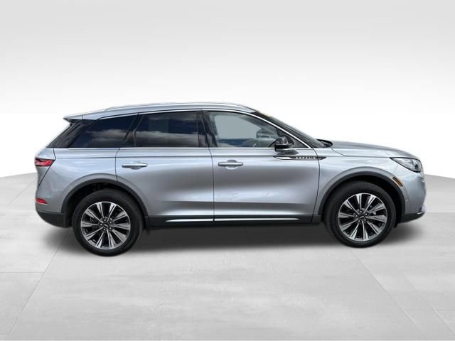 Used 2022 Lincoln Corsair Reserve w/ Equipment Group 201A image 9