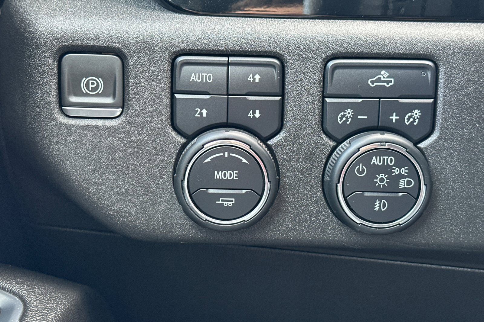 Certified 2023 Chevrolet Silverado 1500 RST AWD/4WD image 35