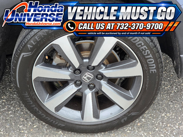 Certified 2025 Honda Pilot Touring image 17