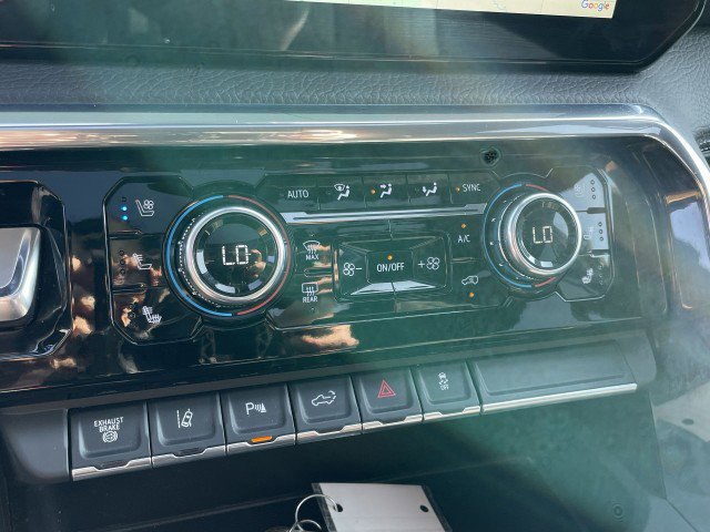 Used 2024 GMC Sierra 3500 Denali w/ Denali Reserve Package image 23