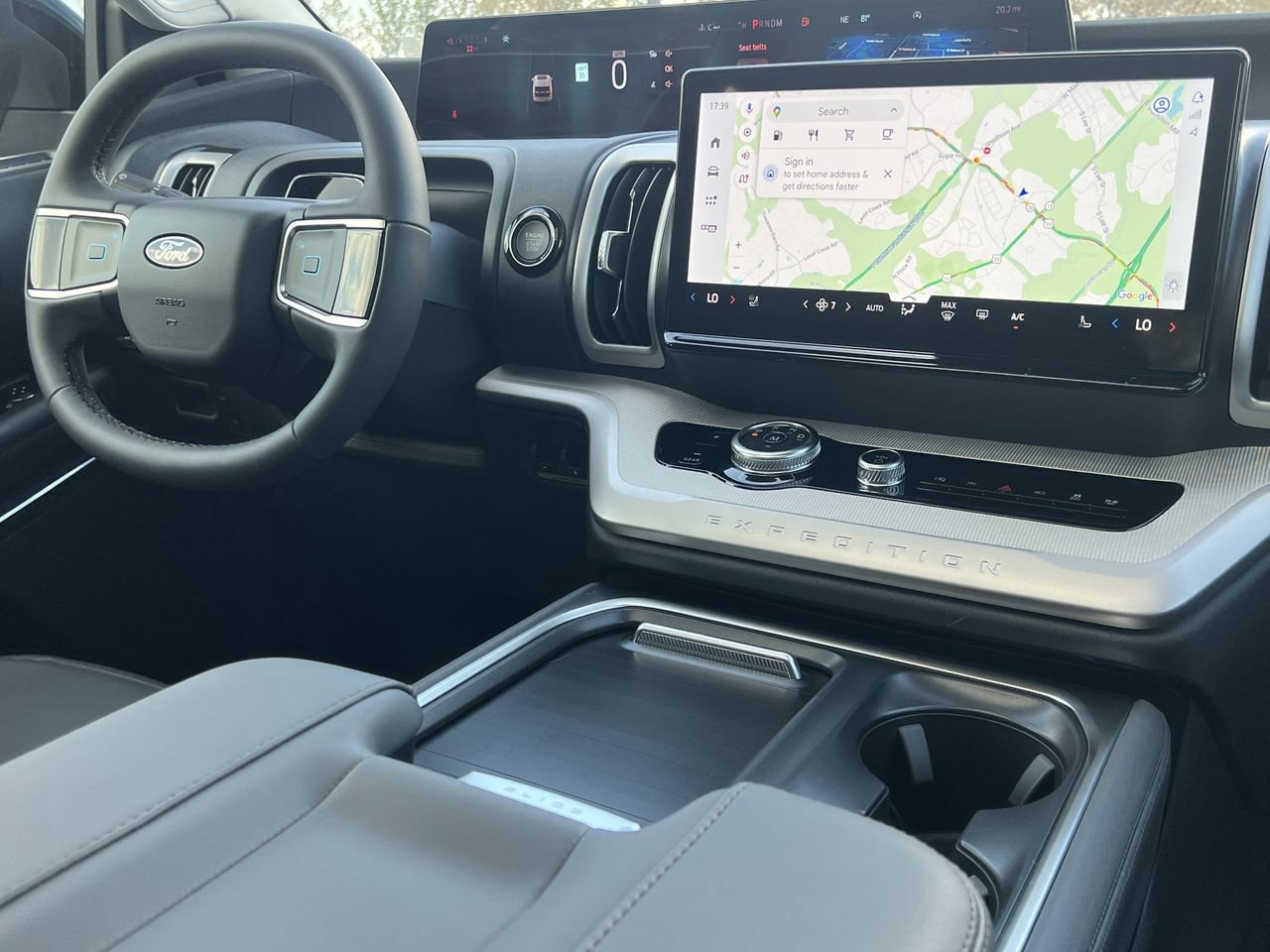 New 2026 Ford Expedition Active image 3