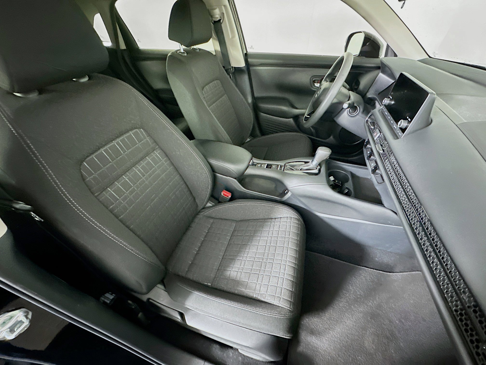 Used 2024 Honda HR-V LX image 28