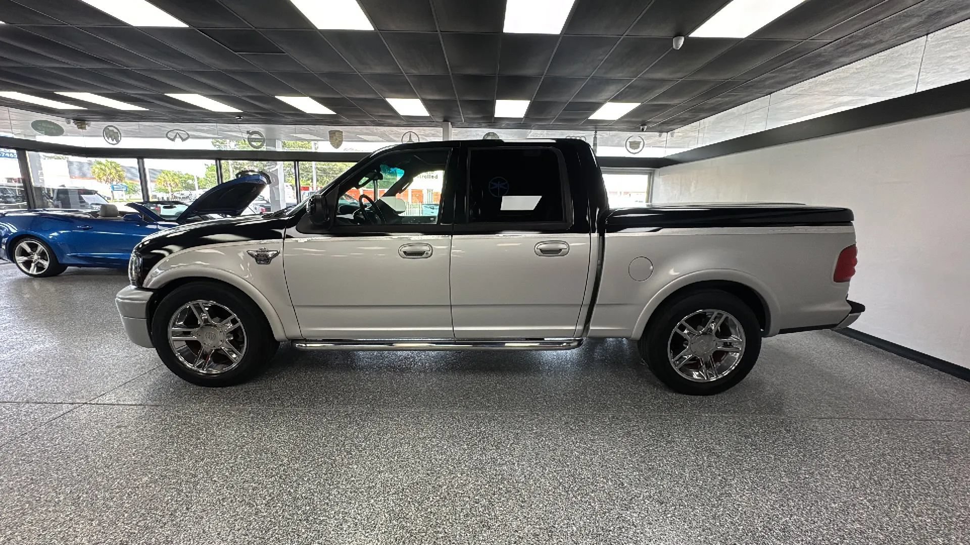 Used 2003 Ford F150 Harley-Davidson RWD image 2