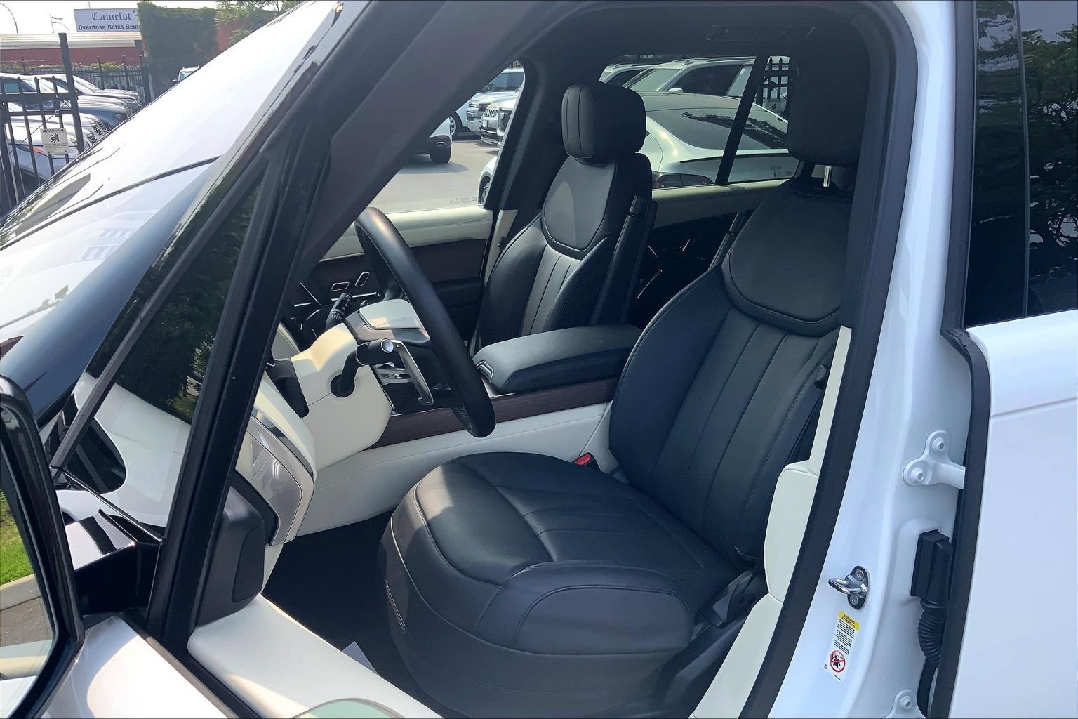 Used 2023 Land Rover Range Rover SE AWD/4WD image 7