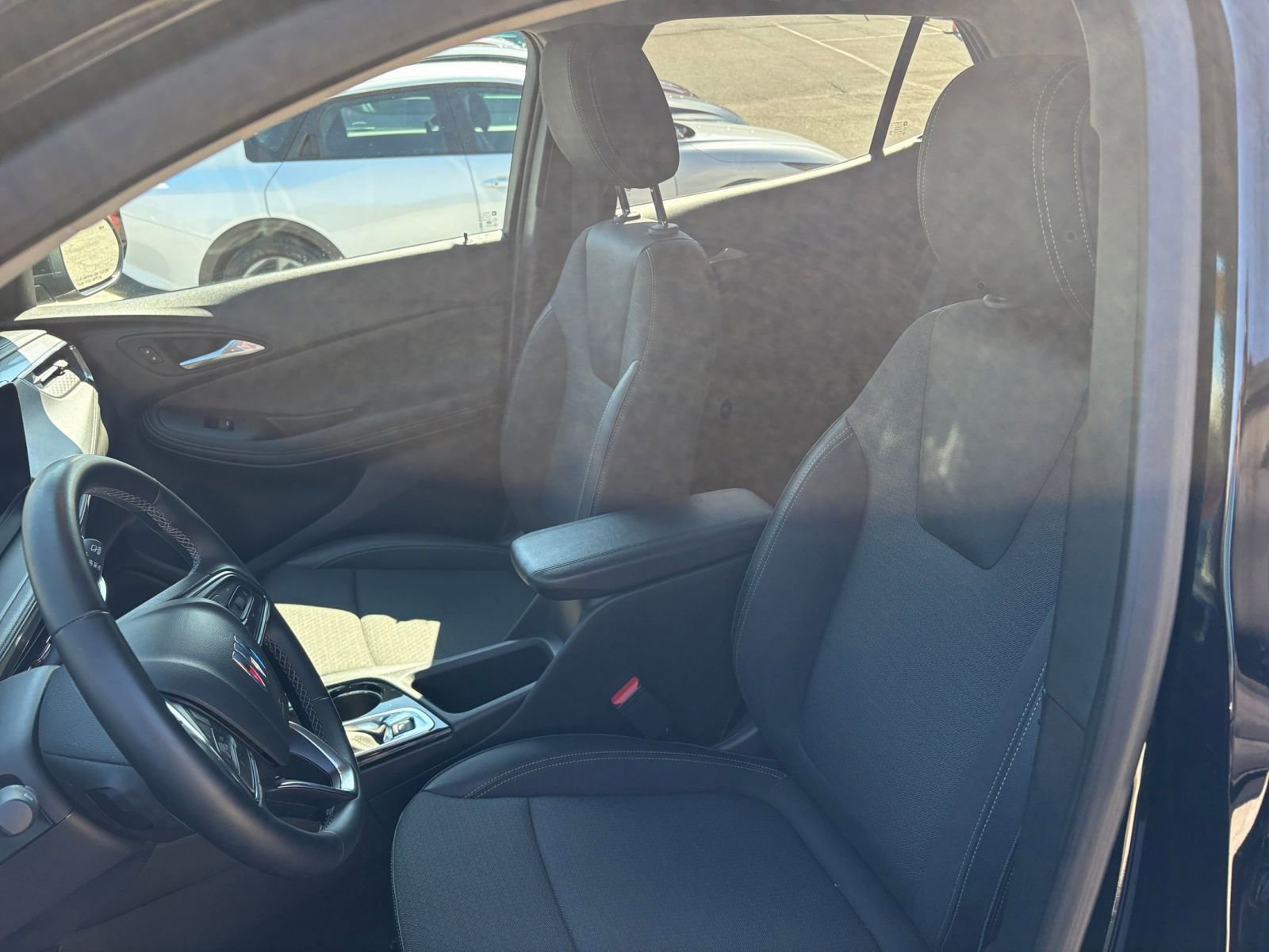 Used 2025 Buick Encore GX Preferred image 35