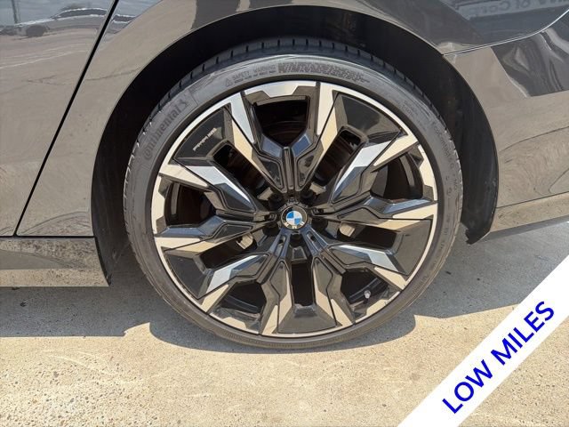 Certified 2026 BMW 530i w/ M Sport Package RWD image 5