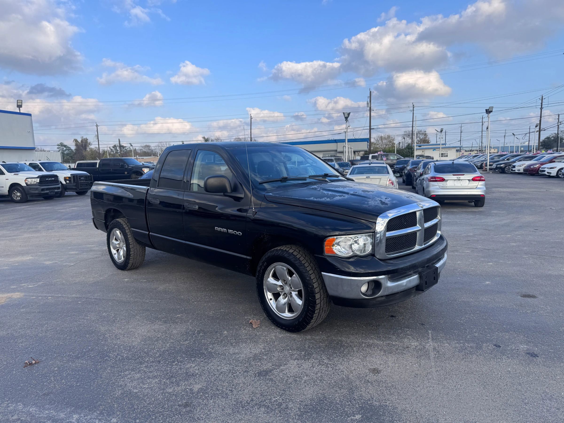 Used 2004 Dodge Ram 1500 Truck SLT image 3