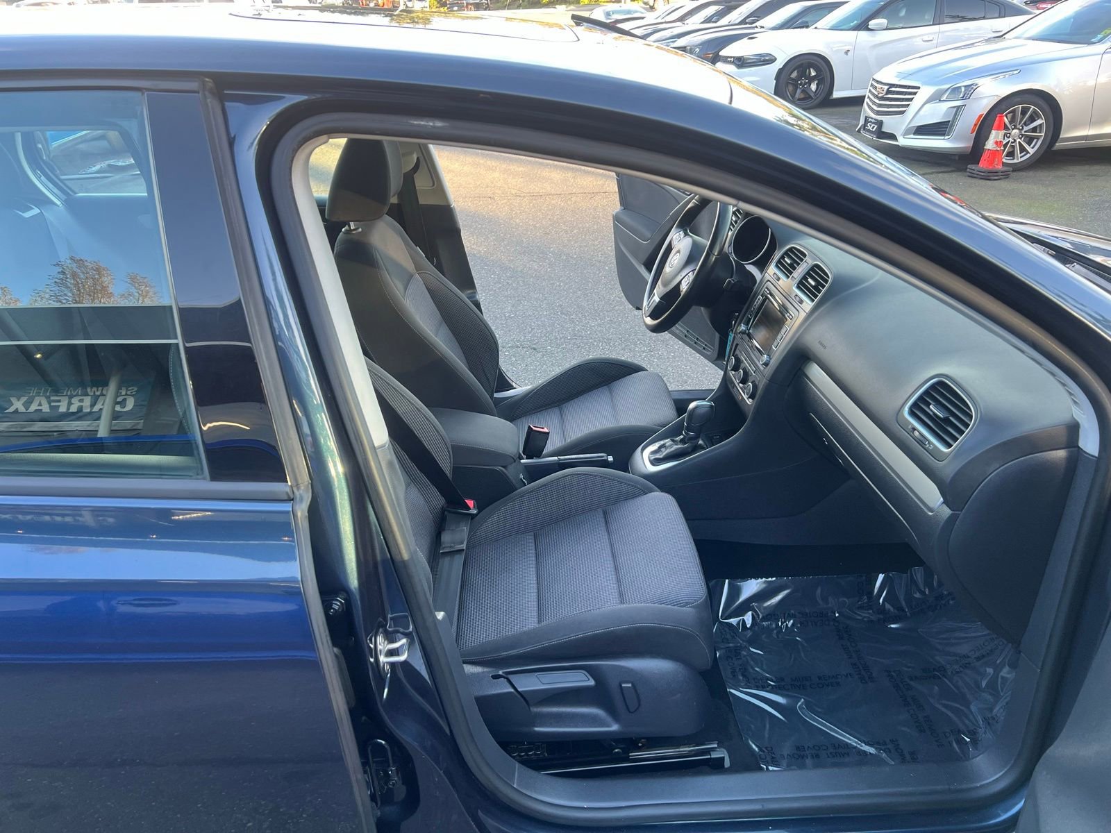 Used 2014 Volkswagen Golf 4-Door image 15