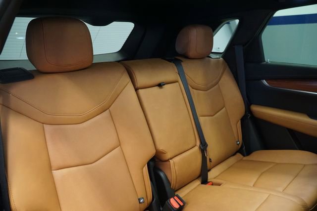 Used 2023 Cadillac XT5 Premium Luxury w/ Technology Package AWD/4WD image 17