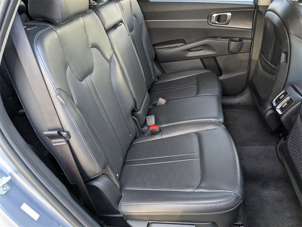 Used 2024 Kia Sorento S image 36