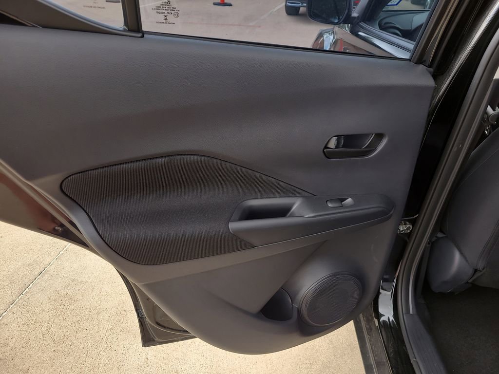 Certified 2025 Nissan Kicks Play S image 13