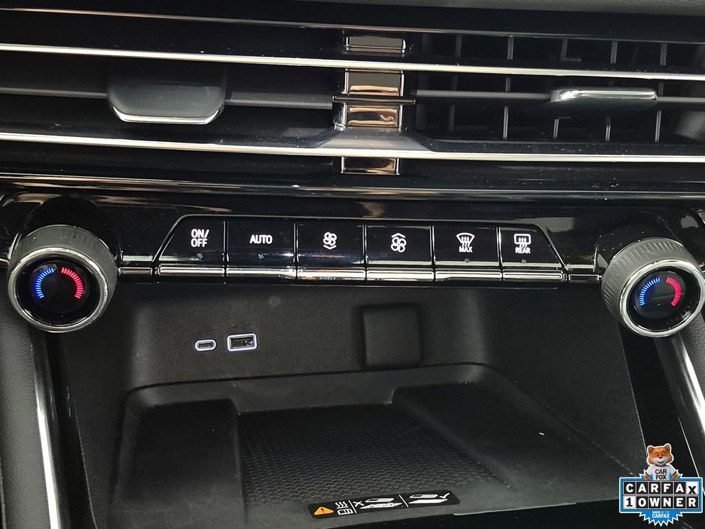 Used 2024 Chevrolet Traverse RS w/ LPO, Floor Liner Package FWD image 17