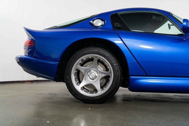 Used 1996 Dodge Viper GTS RWD image 10