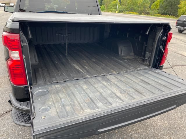 Used 2022 Chevrolet Silverado 1500 Custom Trail Boss w/ Midnight Edition AWD/4WD image 19