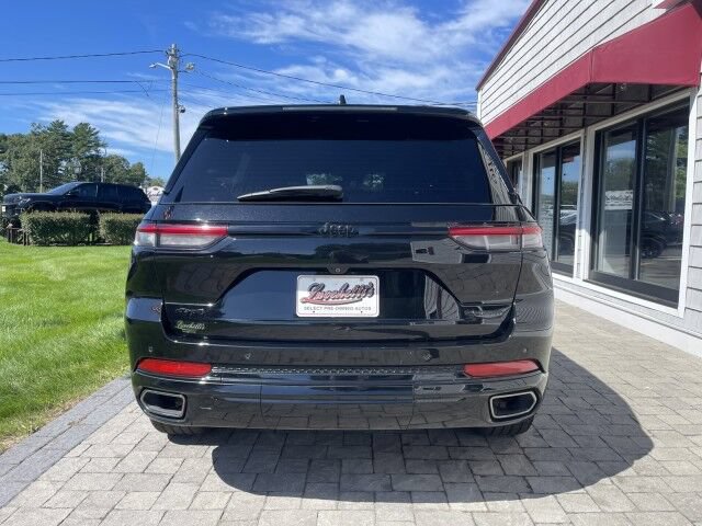 Used 2025 Jeep Grand Cherokee Summit w/ Obsidian Package AWD/4WD image 4