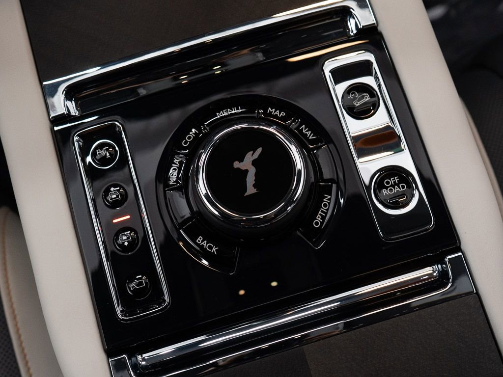 Certified 2023 Rolls-Royce Cullinan w/ Dark Exterior Package AWD/4WD image 41
