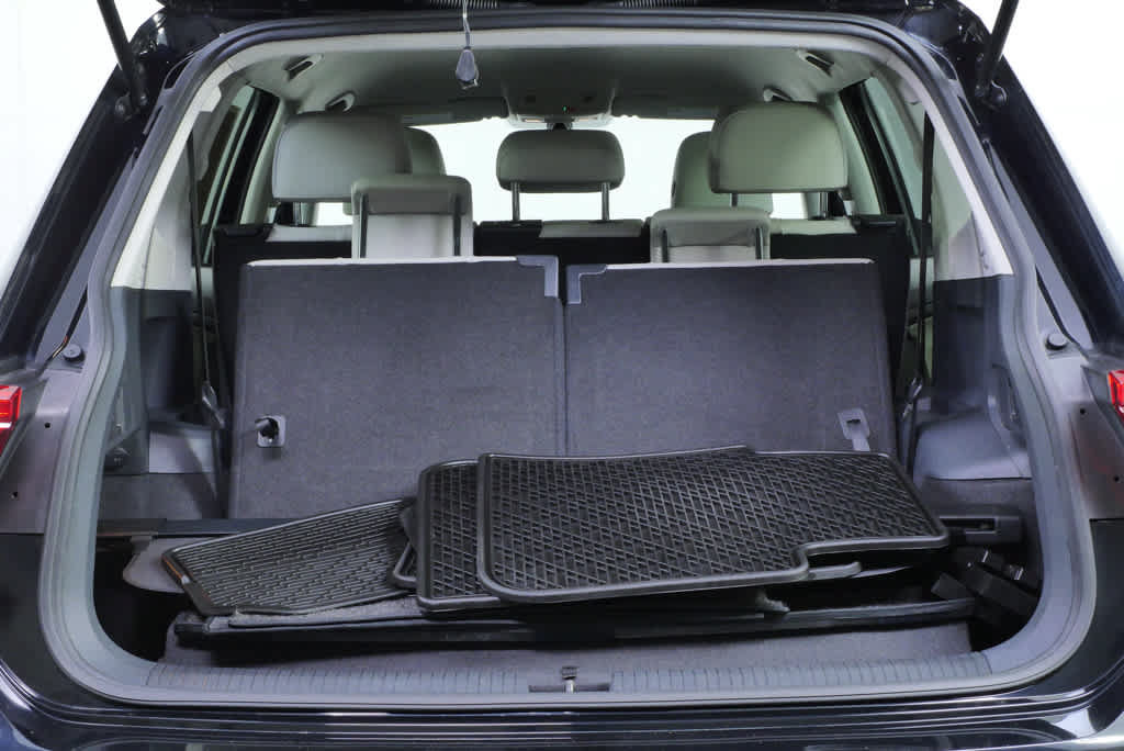 Certified 2020 Volkswagen Tiguan SE FWD image 28