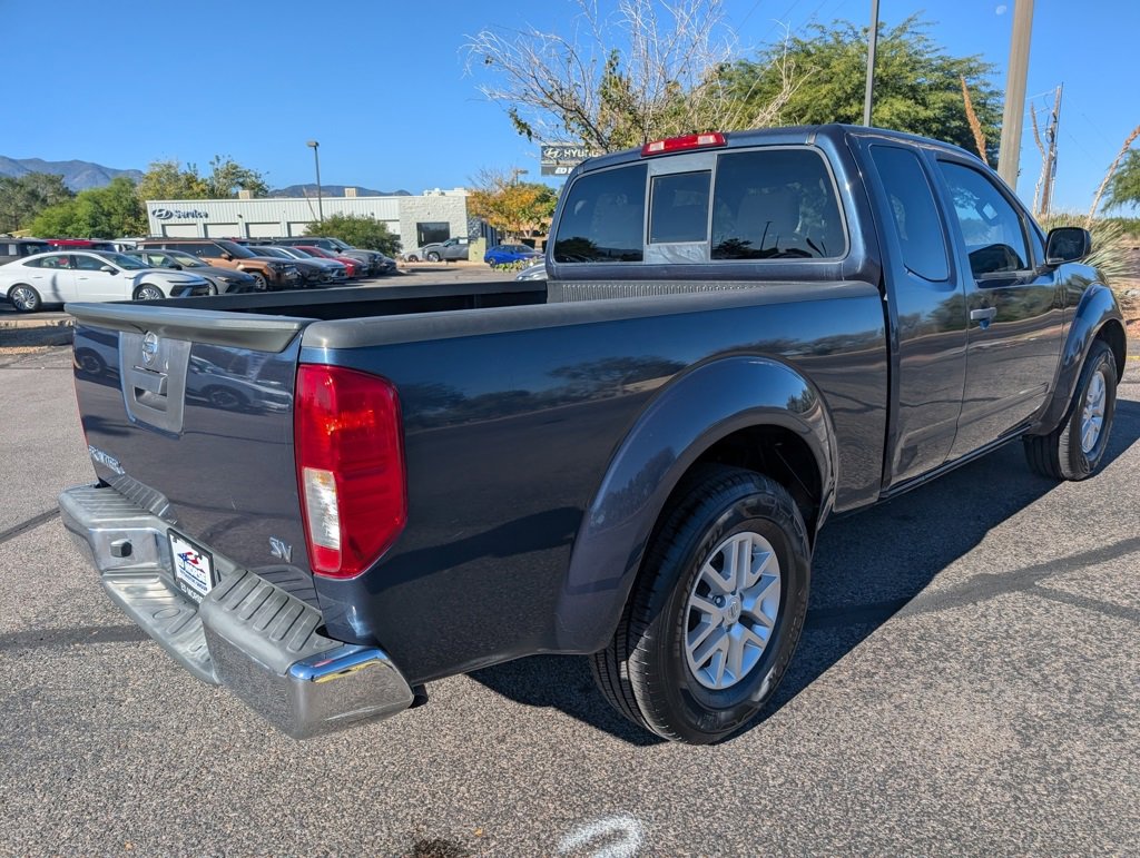 Used 2015 Nissan Frontier SV image 5