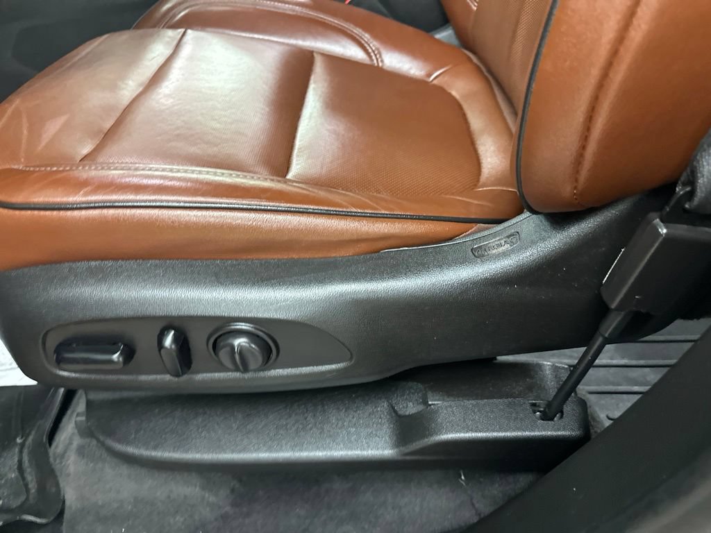 Used 2018 Chevrolet Traverse High Country AWD/4WD image 35