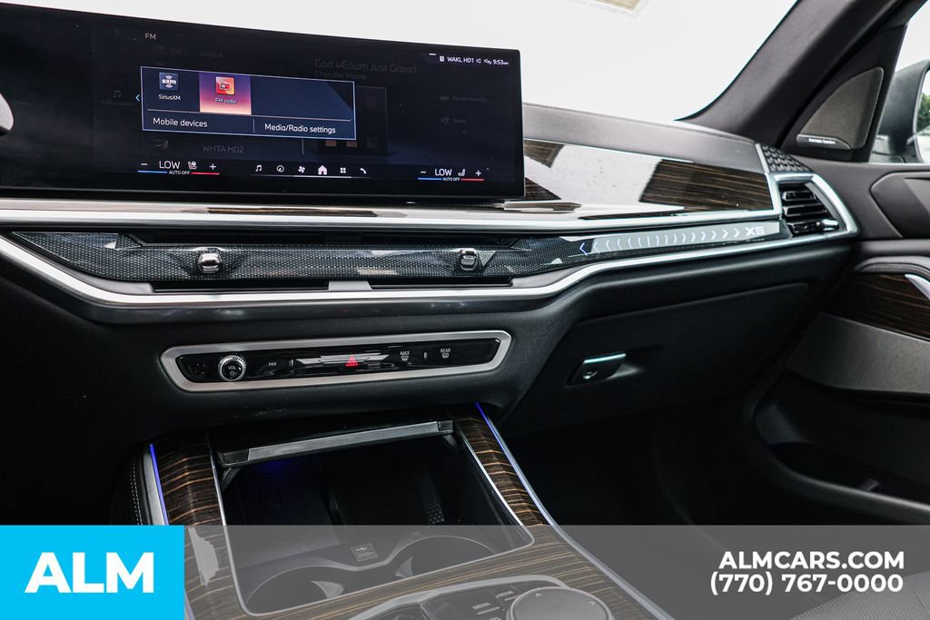 Used 2024 BMW X5 xDrive50e AWD/4WD image 40
