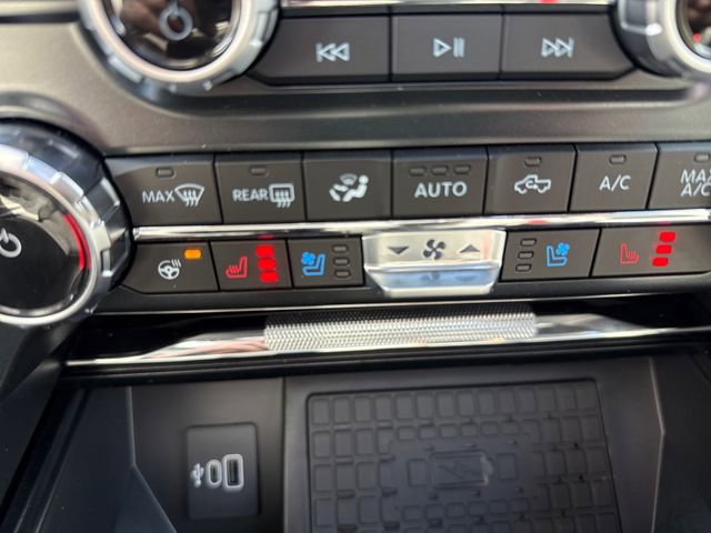 New 2025 Ford F150 Lariat w/ Equipment Group 502A High image 27