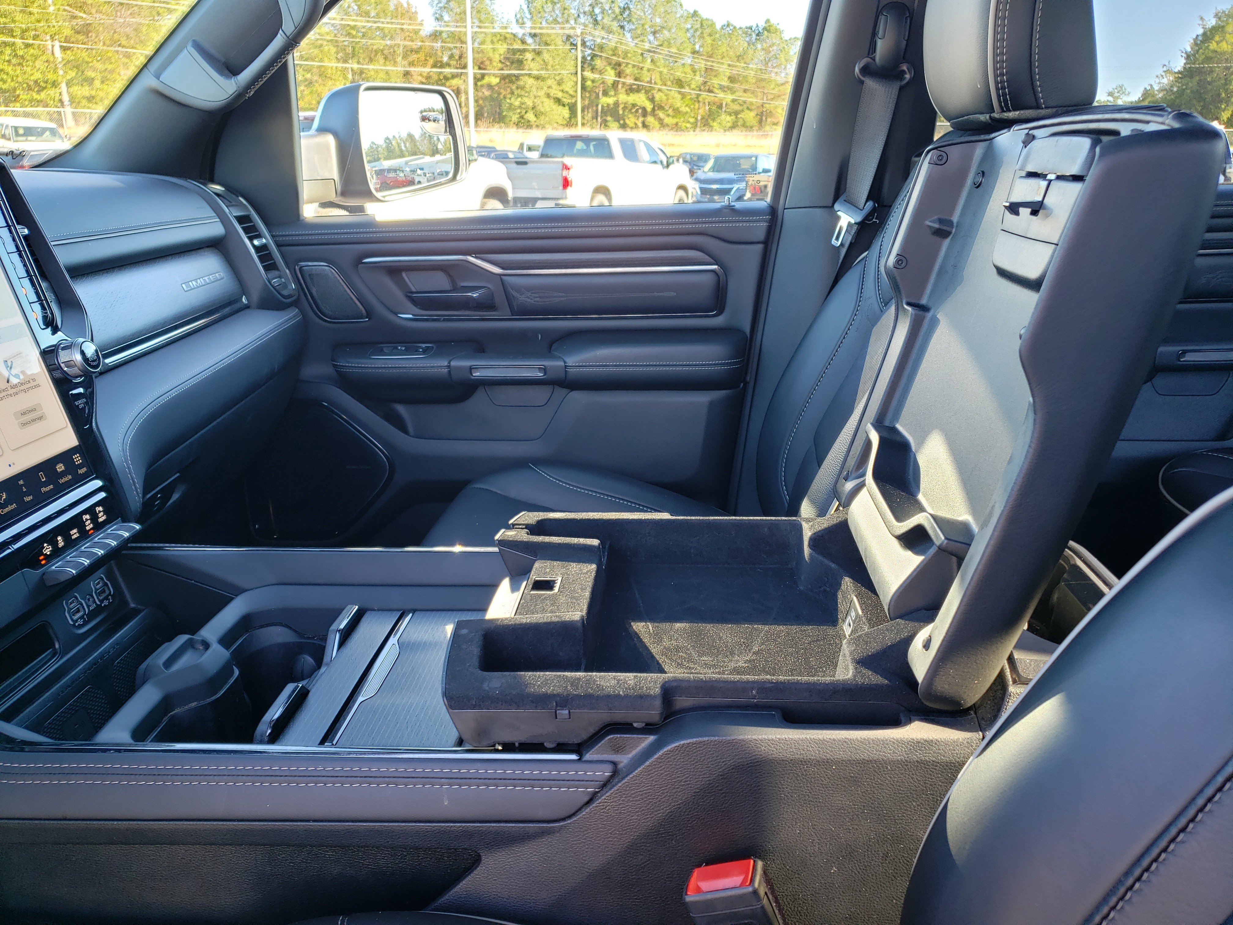 Used 2022 RAM 1500 Limited image 27