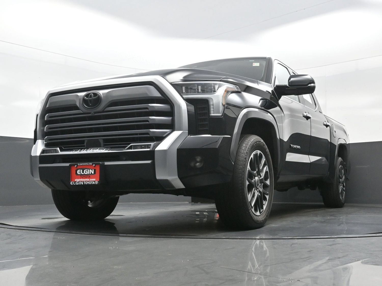 Used 2023 Toyota Tundra Limited AWD/4WD image 27