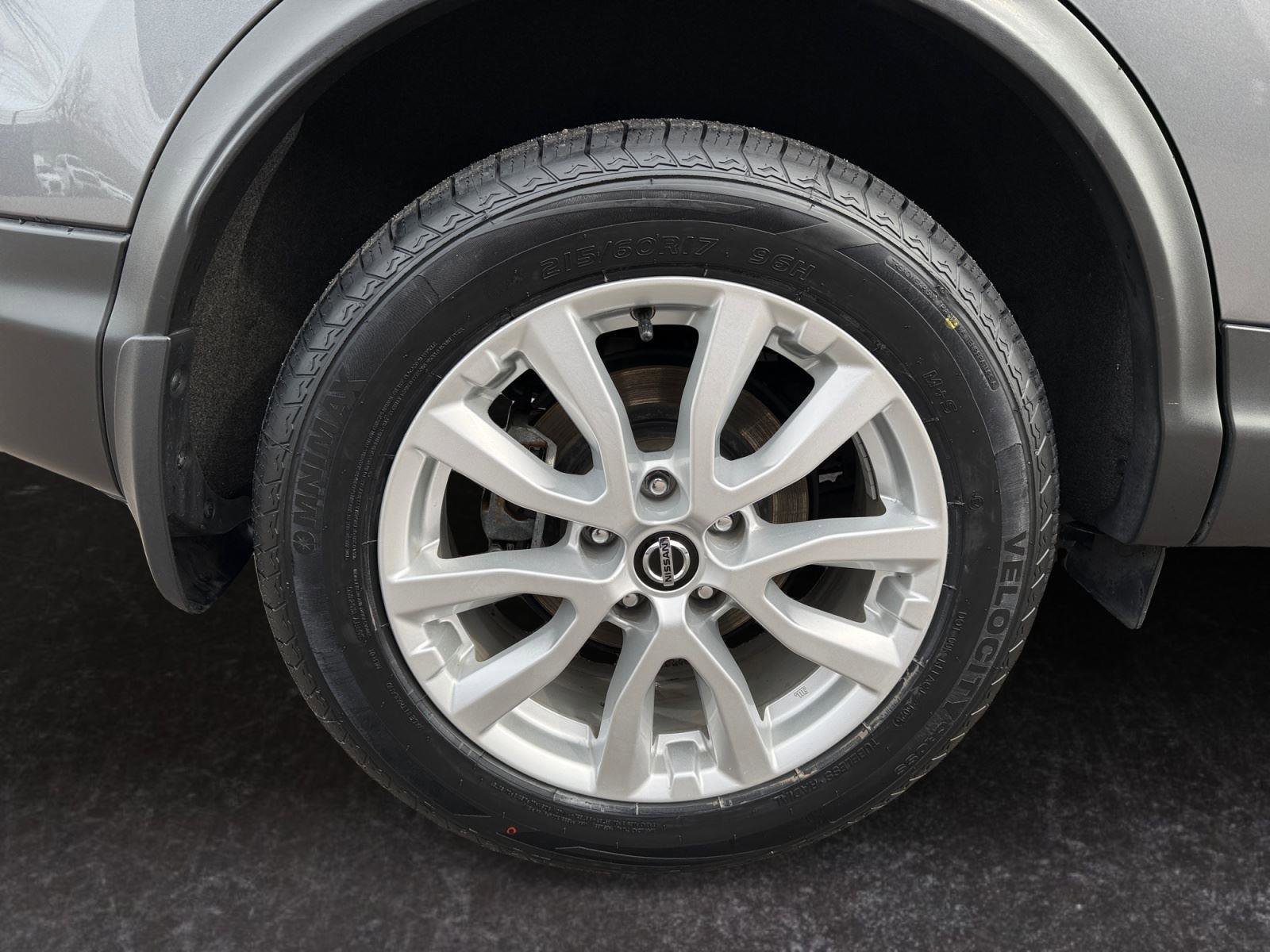 Used 2022 Nissan Rogue Sport SV image 15