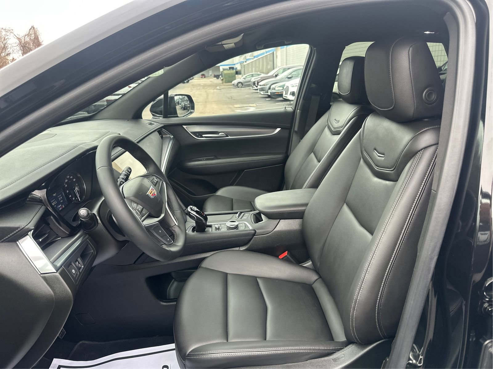 New 2024 Cadillac XT5 Luxury image 9