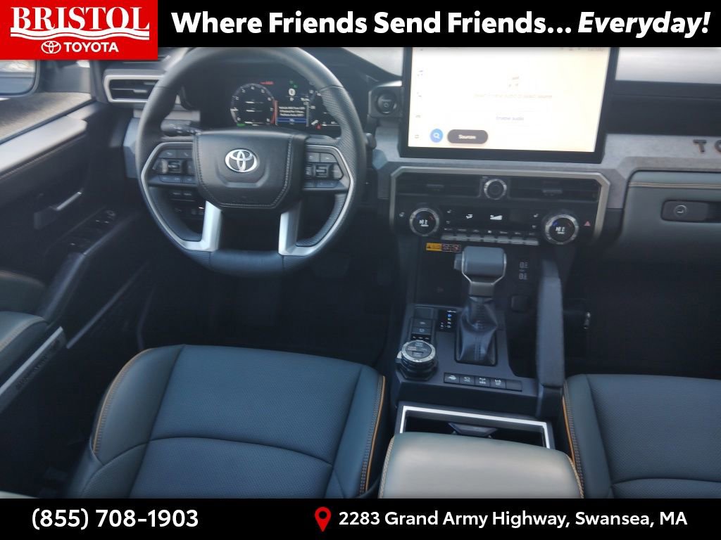 Used 2025 Toyota Tacoma Trailhunter image 18