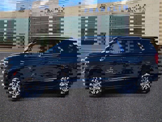 Used 2021 GMC Yukon SLT w/ SLT Premium Package image 4