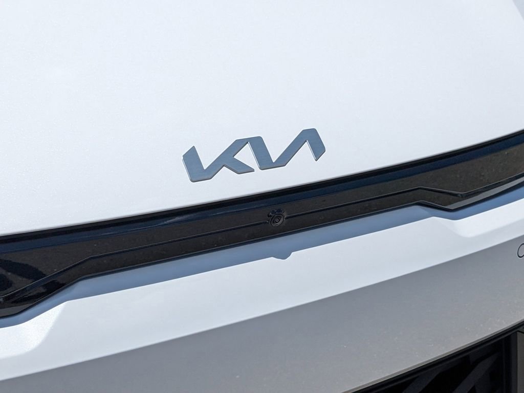 New 2025 Kia EV6 Light w/ Light LR Technology Package RWD image 11